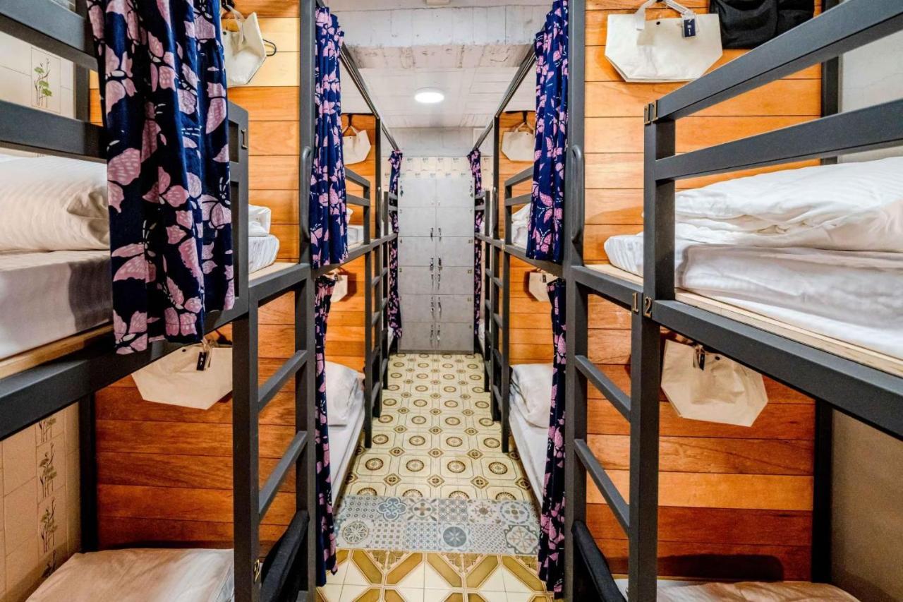 Local Backpacker Hostel Đài Nam Ngoại thất bức ảnh