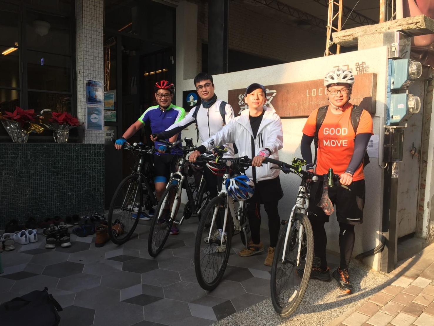Local Backpacker Hostel Đài Nam Ngoại thất bức ảnh
